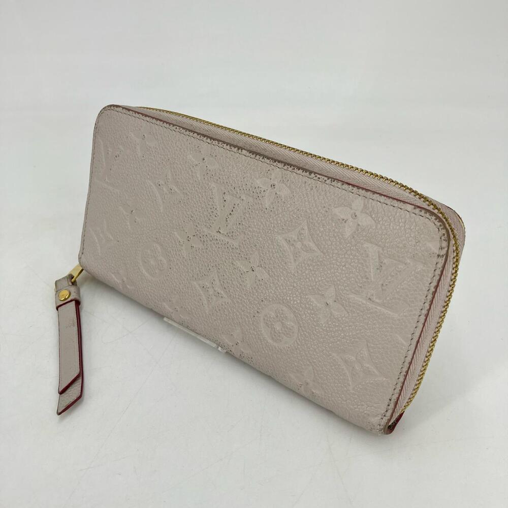 LOUIS VUITTON Zippy Wallet Long